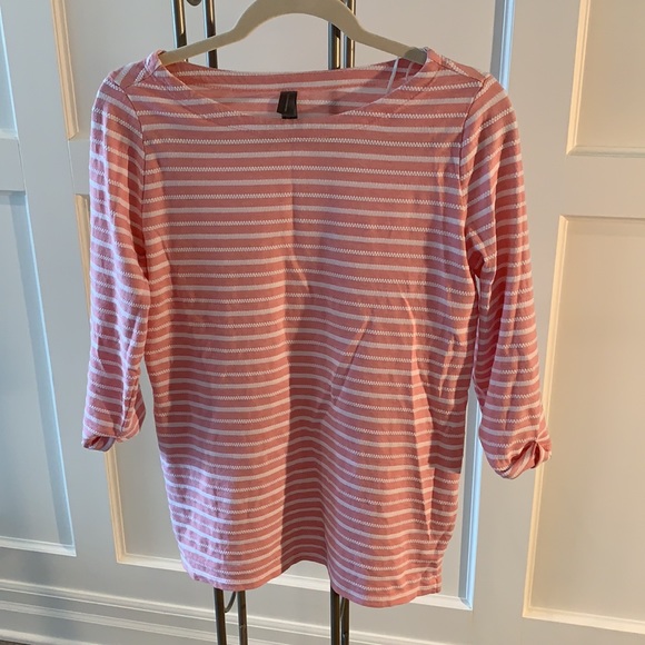 Cute 3/4 sleeve Top - Picture 2 of 5